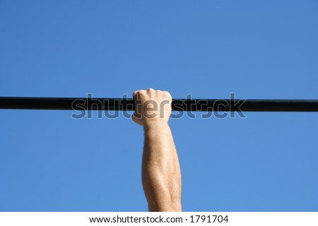 One hand grip pull-up