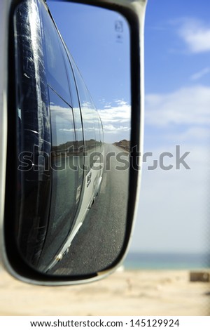 Scenery in the Auto rearview mirror
