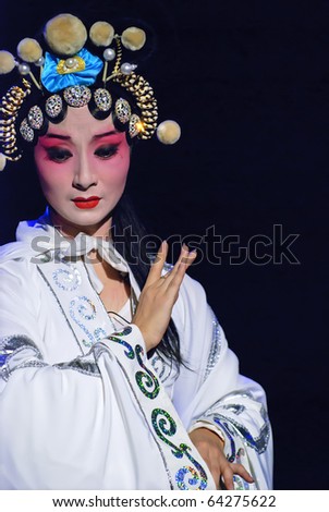 CHENGDU - Aug 2: Chinese opera \