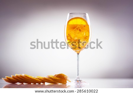 Long drink wine-based; spritz; exotic light alcoholic drink