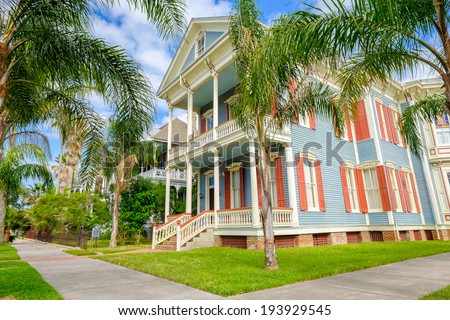 Beautiful vintage homes of the historical district in Galveston, Texas.