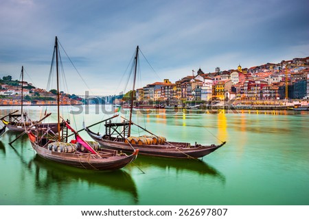 Porto, Portugal old town cityscape on the Douro River with traditional Rabelo boats. Stock foto © 