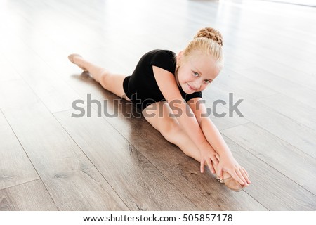 Similar – Foto Bild Ballerinas Füße tanzen auf Ballettschuhen mit verschiedenen Farben.