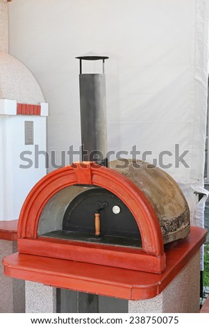 Traditional Italian mansonry wood fired brick oven