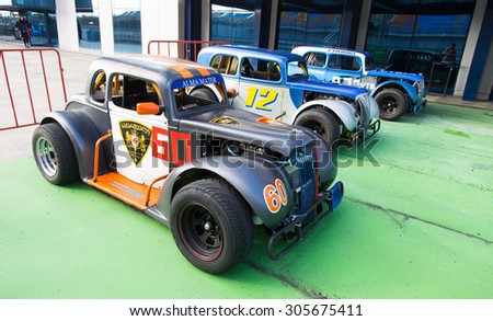 ISTANBUL, TURKEY - NOVEMBER 02, 2014: Legends cars in pit lane in Istanbul Park Circuit