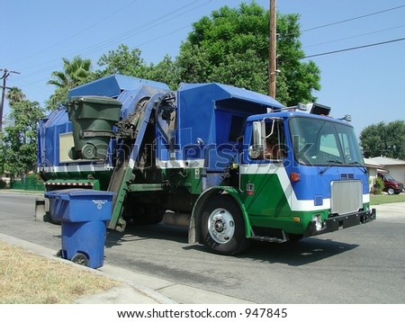 Automated Trash-Recycling Truck