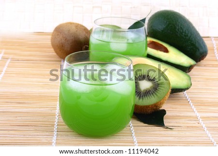 avocado and avocado juice in a glass