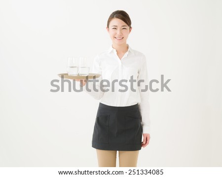 Japanese woman working part-time at a cafe