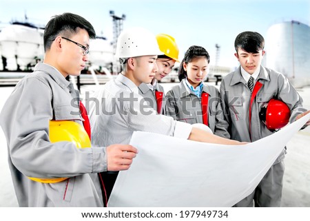 Construction personnel in the drawings