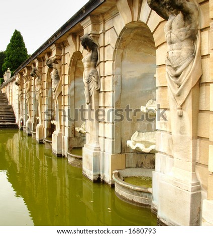 Sculptured wall and water feature