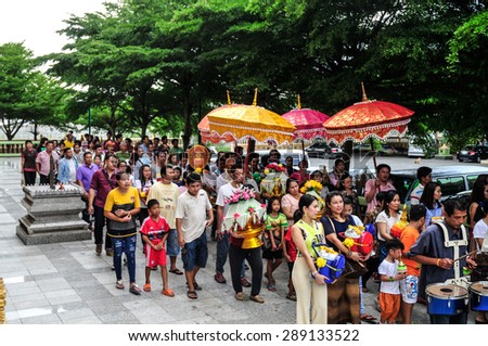 BANGKOK, THAILAND - JUNE 7 :  the ordination ceremony that change the Thai young men to be the new monks at  Temple  On 7 June, 2015 at Wat Theppon in Bangkok Thailand.