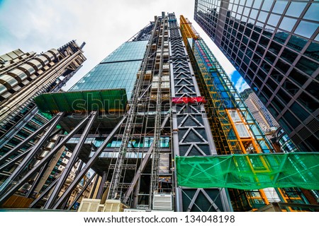 LONDON - APR 5 : The leadenhall building in construction, pictured on April 5th, 2013, in London, UK.  The Building will be 225m (48-story) tall, and completed in 2014, nicknamed the Cheesegrater.