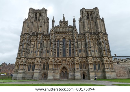 Gothic / Renaissance Architecture : Well\'s city in England