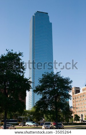 photo of a skyscraper in dallas downtown