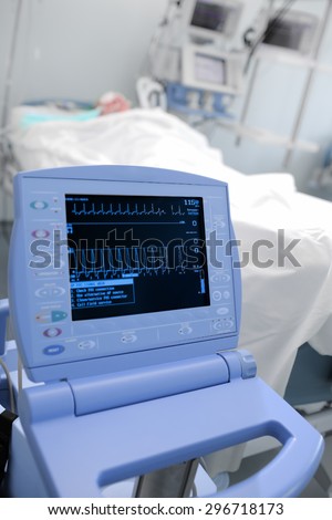 Monitoring of the patient\'s vital signs in ICU