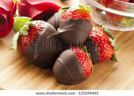 Gourmet Chocolate Covered Strawberries for Valentine\'s Day