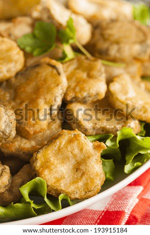 Delicious Battered Fried Pickles with Dipping Sauce