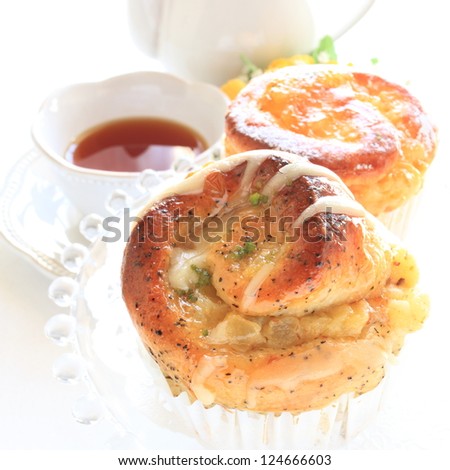 home bakery tea leaf bread with english tea