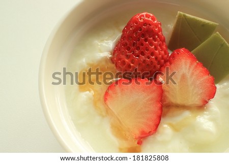 strawberry and honey with green tea chocolate on yogurt