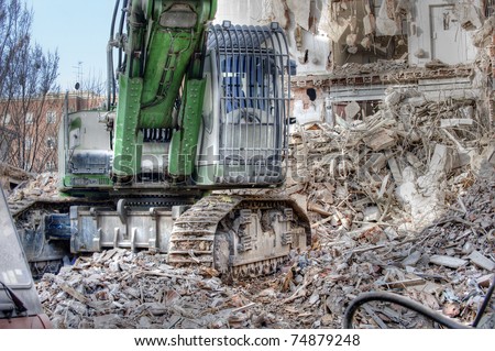 Demolition of an old block of flats.