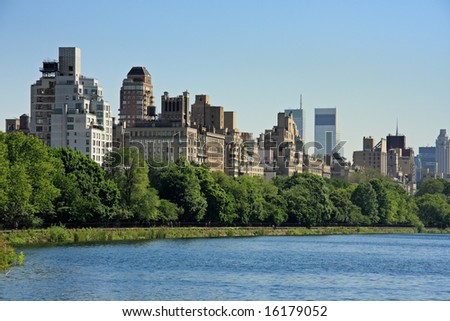 Central Park reservoir and upper east Manhattan skyline - New York City, USA