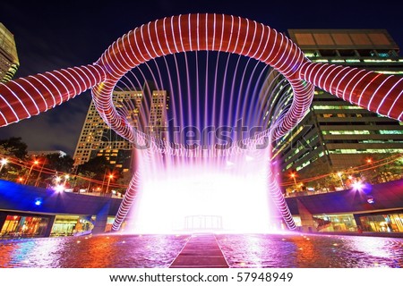 Fountain show at Fountain of Wealth Suntec Tower Singapore