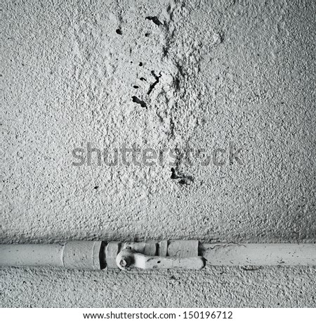 plumbing leaks in damp wall