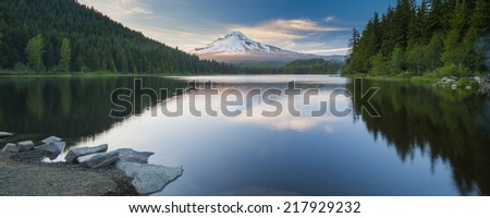 Mt.Hood, at Trillium Lake, Oregon, USA. Mountain with snow cap and lake view in the foreground