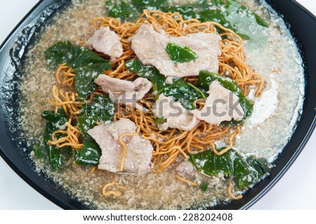 Fried noodle with pork and Vegetables (thai food)