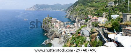 Scenic view of colorful village Vernazza and ocean coast in Cinque Terre, Italy