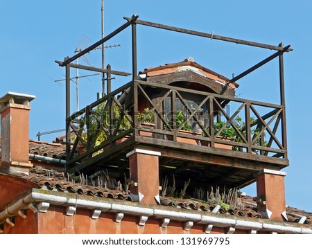 A picturesque roof garden at the Campo Santa Margherita in Venice