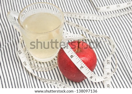 Aloe vera juice and apple. Drink to health and weight loss.