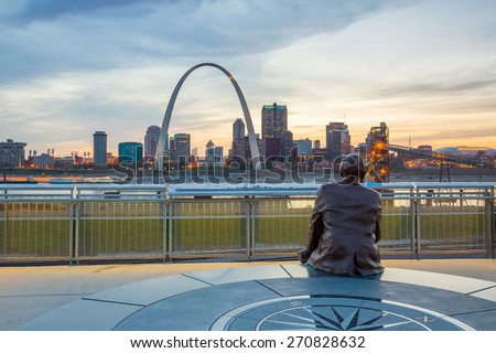 St. Louise - APRIL 11 : Downtown  St. Louis on April 11, 2015 The city developed along the western bank of the Mississippi River, which forms Missouri\'s border with Illinois.