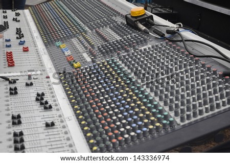 Sound mixing board