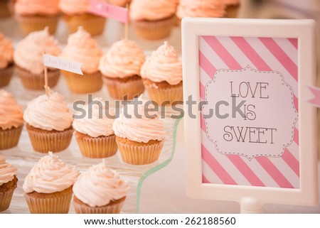 Pink Cupcakes, Candy bar