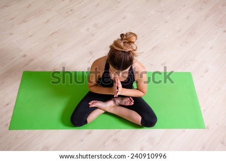 lotus yoga position