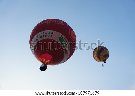 CHIANG MAI, THAILAND - NOV 26 : Balloon floating to sky during Thailand international balloon festival 2011 on 26 Nov 2011 at Prince Royal\'s college in Chiang Mai