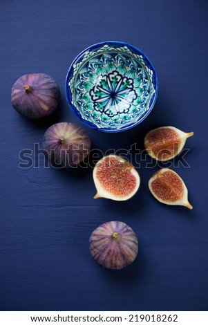 Still life food: figs, view from above