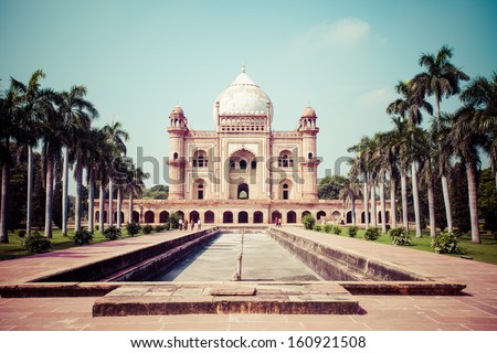 Safdarjung\'s Tomb is a garden tomb in a marble mausoleum in Delhi, India