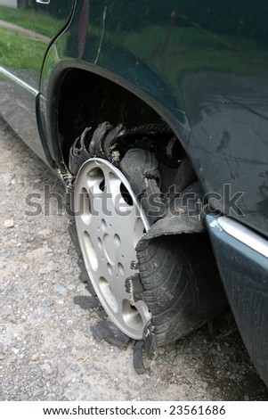 no damage... but destruction tyre car