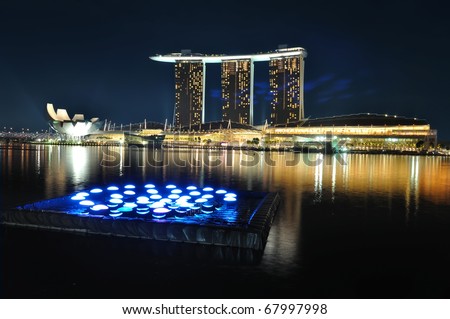 SINGAPORE -OCTOBER 30:Asia\'s First Sustainable Light Art Festival at Marina Bay October30, 2010 in Singapore.The festival aims to celebrate the nightscape with the use of energy-efficient lighting.