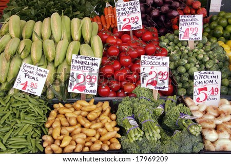 Locally grown, fresh, produce at an outdoor farmer\'s market