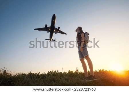 Similar – Foto Bild Flugzeug im Landeanflug auf Flughafen