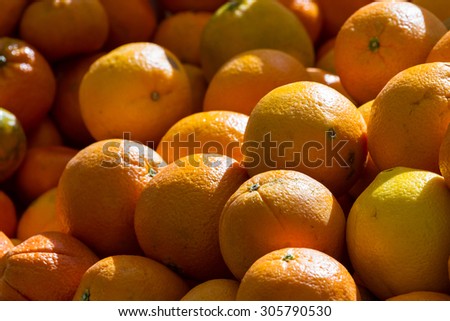 oranges grown locally for sale at a farmers market in Calistoga California