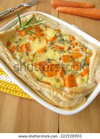 Vegetable pie with carrots
