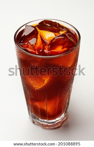 ice tea, cold drink, juice with ice , tea mixed drink.