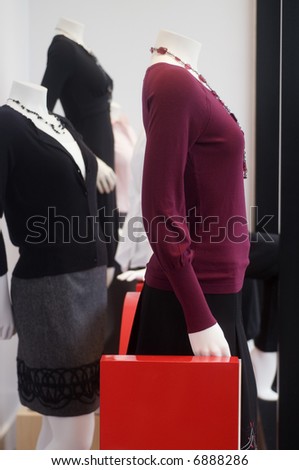 Window Fashion retail display