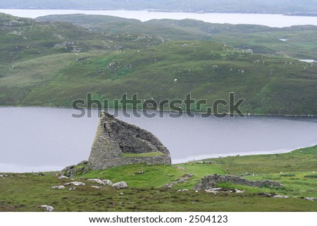 Context image of the Broch at Carloway, Isle of Lewis, Hebrides, Scotland