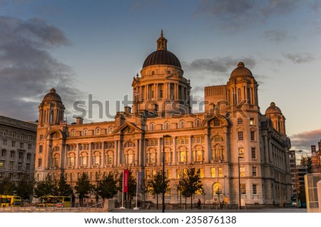 Liverpool, Uk - October 1, 2014: Port of Liverpool Building at Sunset. Completed in 1907, The Port of Liverpool Building was erected as the head office of the Mersey Docks and Harbour Board.