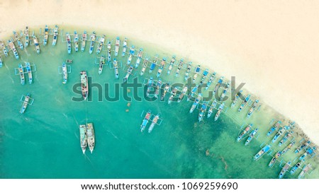 Similar – Foto Bild Luftaufnahme des Fischers an den Küsten von Lima, Peru